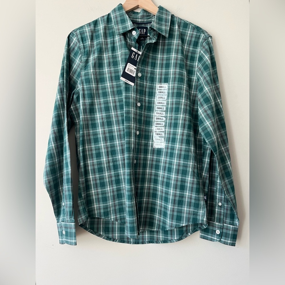 NWT Gap Casual Mens Shirt